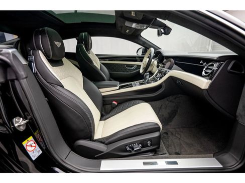 Certified 2022 Bentley Continental GT AWD/4WD image 2