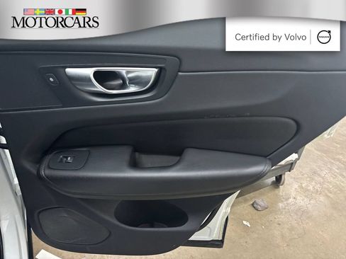 Certified 2023 Volvo XC60 B5 Plus w/ Protection Package Premier AWD/4WD image 17