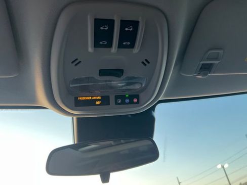 New 2026 Chevrolet Trax LT w/ Sunroof Package image 18