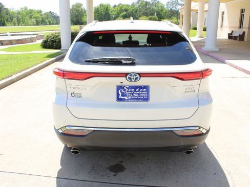 Used 2021 Toyota Venza XLE w/ Softex Package image 14