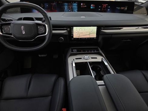 New 2026 Lincoln Navigator Reserve w/ Jet Appearance Package AWD/4WD image 5
