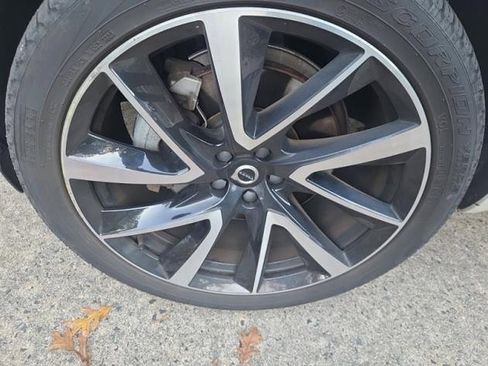 Used 2024 Volvo XC90 B5 Plus image 19