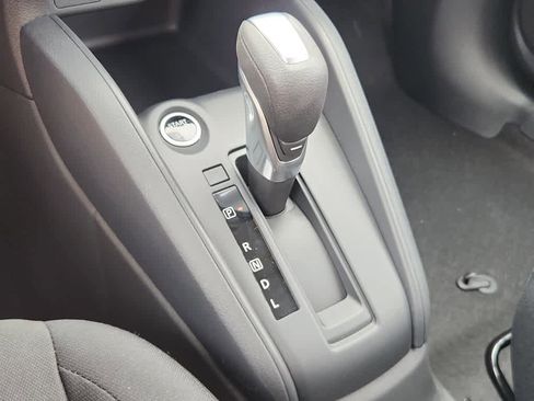New 2025 Nissan Kicks Play S image 12