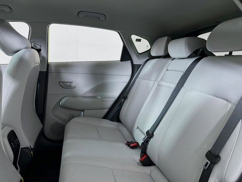 Used 2024 Hyundai Kona SEL w/ Convenience Package image 7