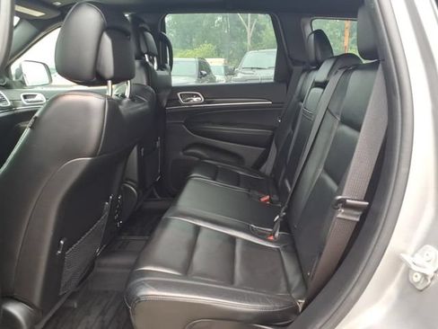 Used 2020 Jeep Grand Cherokee Limited AWD/4WD image 9