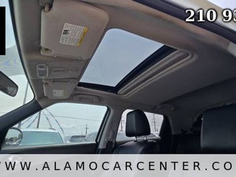 Used 2014 Nissan Juke SL FWD image 37