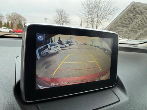 Used 2017 Toyota Yaris iA image 19