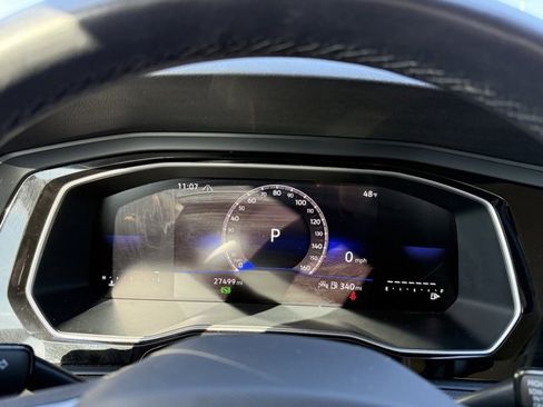 Used 2024 Volkswagen Jetta SE image 18