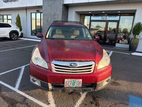 Used 2011 Subaru Outback 2.5i Premium w/ All-Weather Pkg AWD/4WD image 2