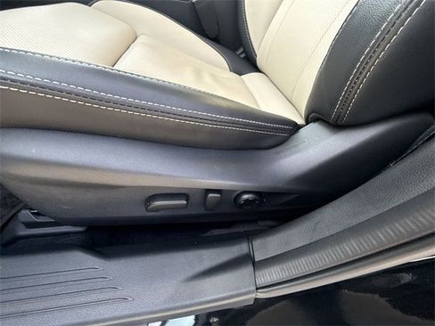 Certified 2025 Subaru Outback Limited image 12