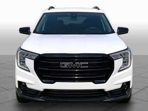 Used 2023 GMC Terrain SLT w/ Elevation Edition FWD image 4