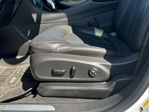 Used 2017 Buick Envision Essence FWD image 6