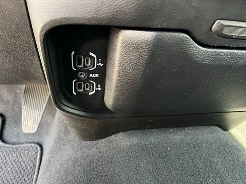 Used 2022 RAM 3500 Laramie image 37