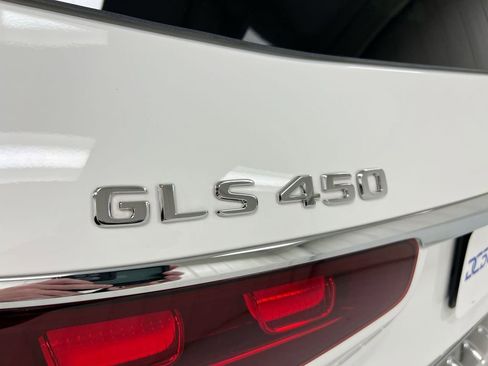 Used 2025 Mercedes-Benz GLS 450 4MATIC image 28