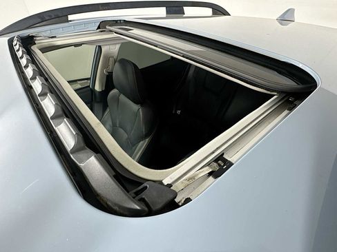 Used 2018 Subaru Crosstrek 2.0i Limited image 20