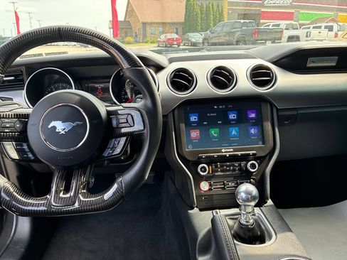 Used 2022 Ford Mustang GT w/ Black Accent Package RWD image 17