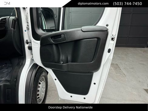 Used 2024 RAM ProMaster 2500 w/ Convenience Group image 22