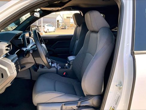 Used 2024 Toyota Tacoma SR image 8