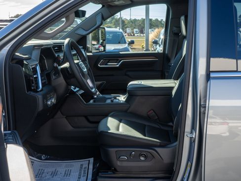 New 2026 GMC Sierra 2500 Denali w/ Denali Reserve Package image 18