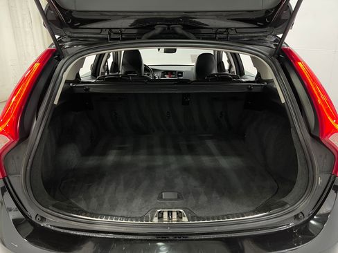 Used 2016 Volvo V60 T5 Premier image 25