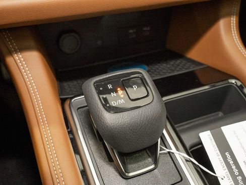 New 2026 Nissan Pathfinder Platinum image 21