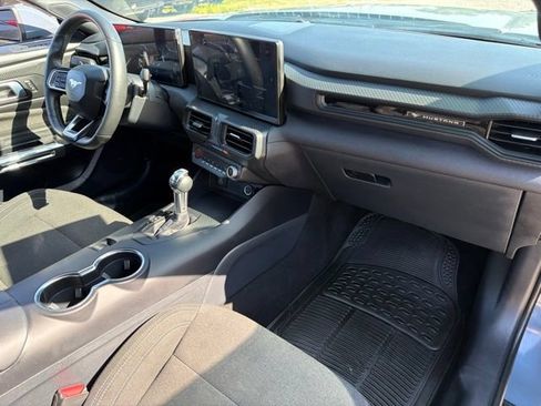 Used 2025 Ford Mustang Coupe RWD image 11