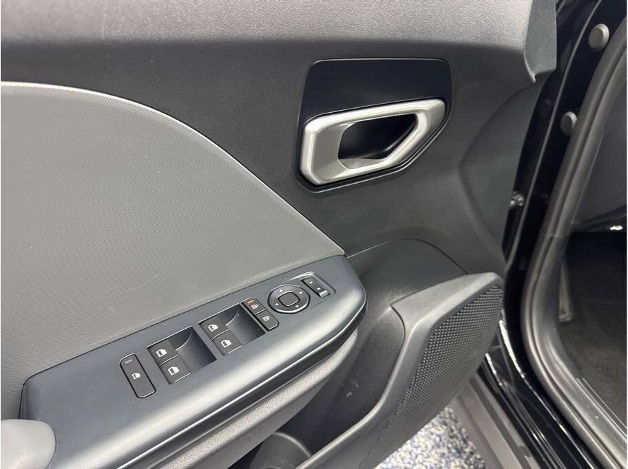 Used 2025 Kia K4 FWD image 11
