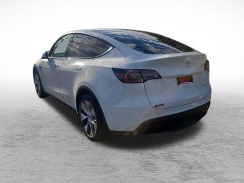 Used 2022 Tesla Model Y Long Range AWD/4WD image 5