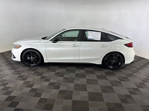 Used 2023 Honda Civic Sport image 9