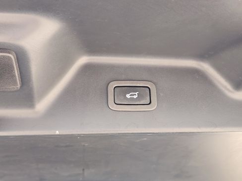 Used 2020 Land Rover Range Rover HSE image 34