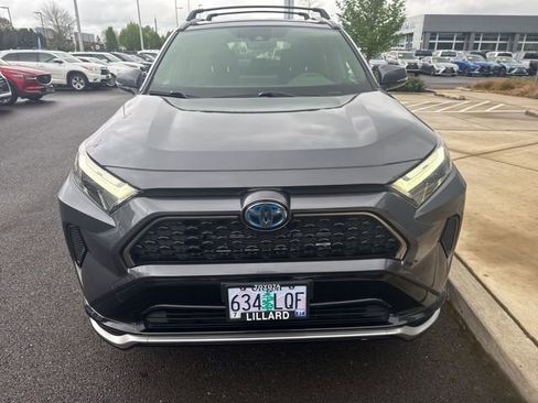 Used 2023 Toyota RAV4 SE w/ Weather & Moonroof Package image 7