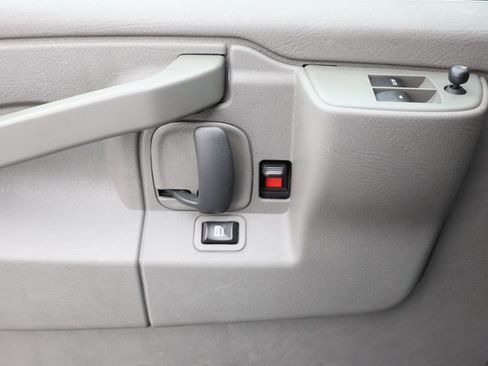 Used 2019 Chevrolet Express 3500 LT w/ LT Preferred Equipment Group image 16