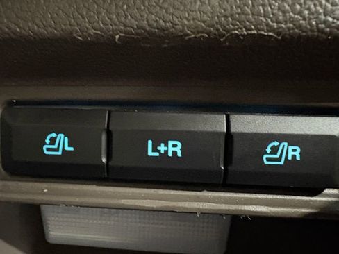 Used 2020 Ford Explorer Platinum image 22