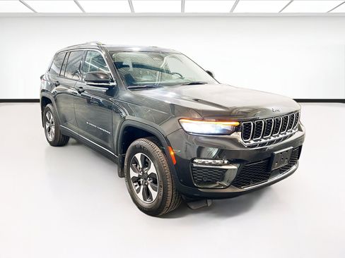 Used 2023 Jeep Grand Cherokee 4WD 4xe w/ Luxury Tech Group II image 3