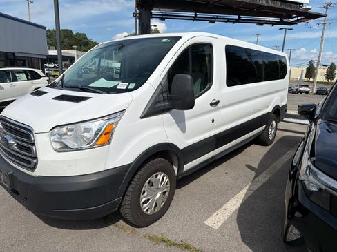 Used 2019 Ford Transit 350 XLT RWD image 24