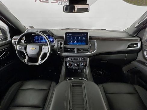 Used 2024 Chevrolet Suburban LT image 24