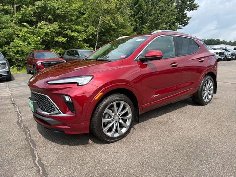 Certified 2025 Buick Encore GX Avenir w/ Avenir Technology Package AWD/4WD image 1