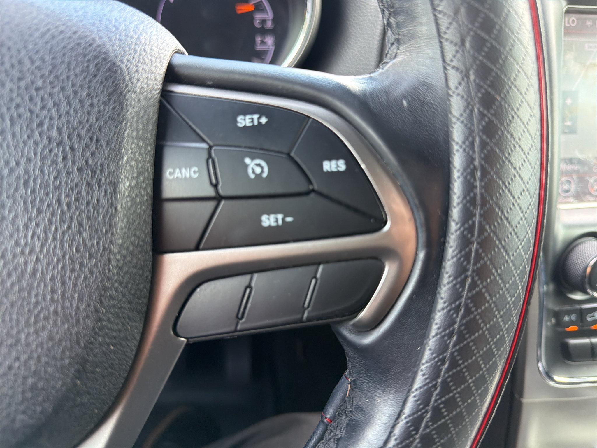 Used 2018 Jeep Grand Cherokee Laredo RWD image 22