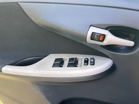 Used 2011 Toyota Corolla S w/ Preferred Accessory Pkg FWD image 32