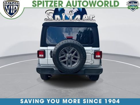 Used 2024 Jeep Wrangler Unlimited Sport AWD/4WD image 8