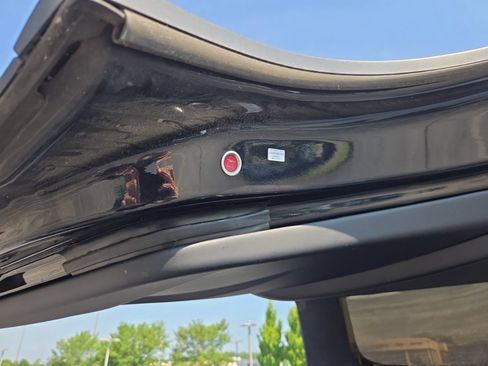 Used 2018 Tesla Model X 75D AWD/4WD image 21