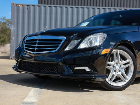 Used 2011 Mercedes-Benz E 350 Sedan image 29