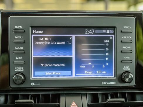 Used 2021 Toyota RAV4 XLE w/ Convenience Package FWD image 18