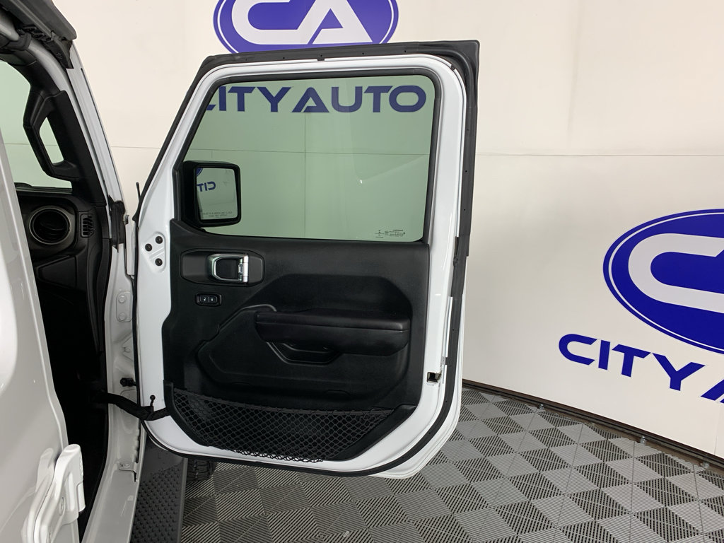 Used 2018 Jeep Wrangler Unlimited Sport S AWD/4WD image 38