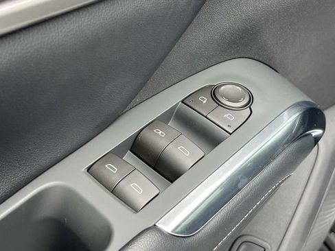 New 2026 Chevrolet Traverse LT w/ Driver Confidence Package FWD image 24