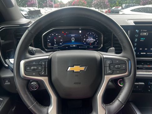 Used 2022 Chevrolet Silverado 1500 LTZ AWD/4WD image 7