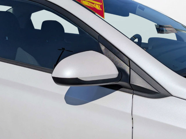 Used 2021 Hyundai Accent SE FWD image 11