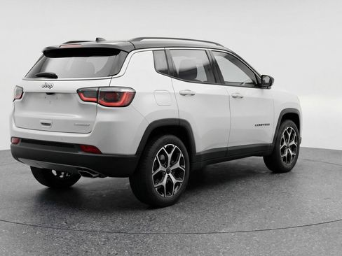 Used 2025 Jeep Compass Limited AWD/4WD image 9