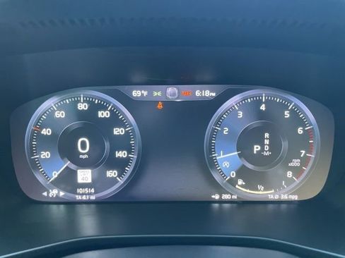 Used 2020 Volvo XC40 T5 R-Design w/ Protection Package image 17