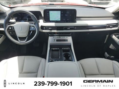 New 2025 Lincoln Aviator AWD w/ Equipment Group 101A image 17